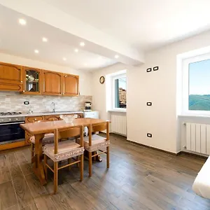 https://villa-la-casa-del-conte.hotelitalianriviera.com