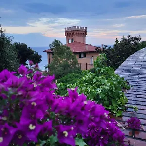 https://apt-the-shell-ponente-ligure.hotelitalianriviera.com